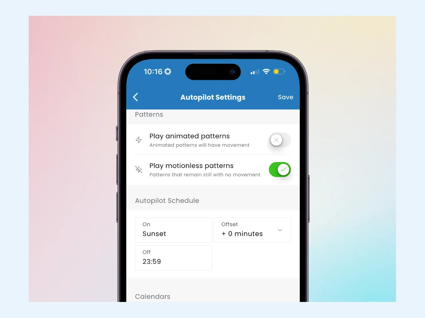 Autopilot settings screen with options for animated or motionless patterns and a sunset start time